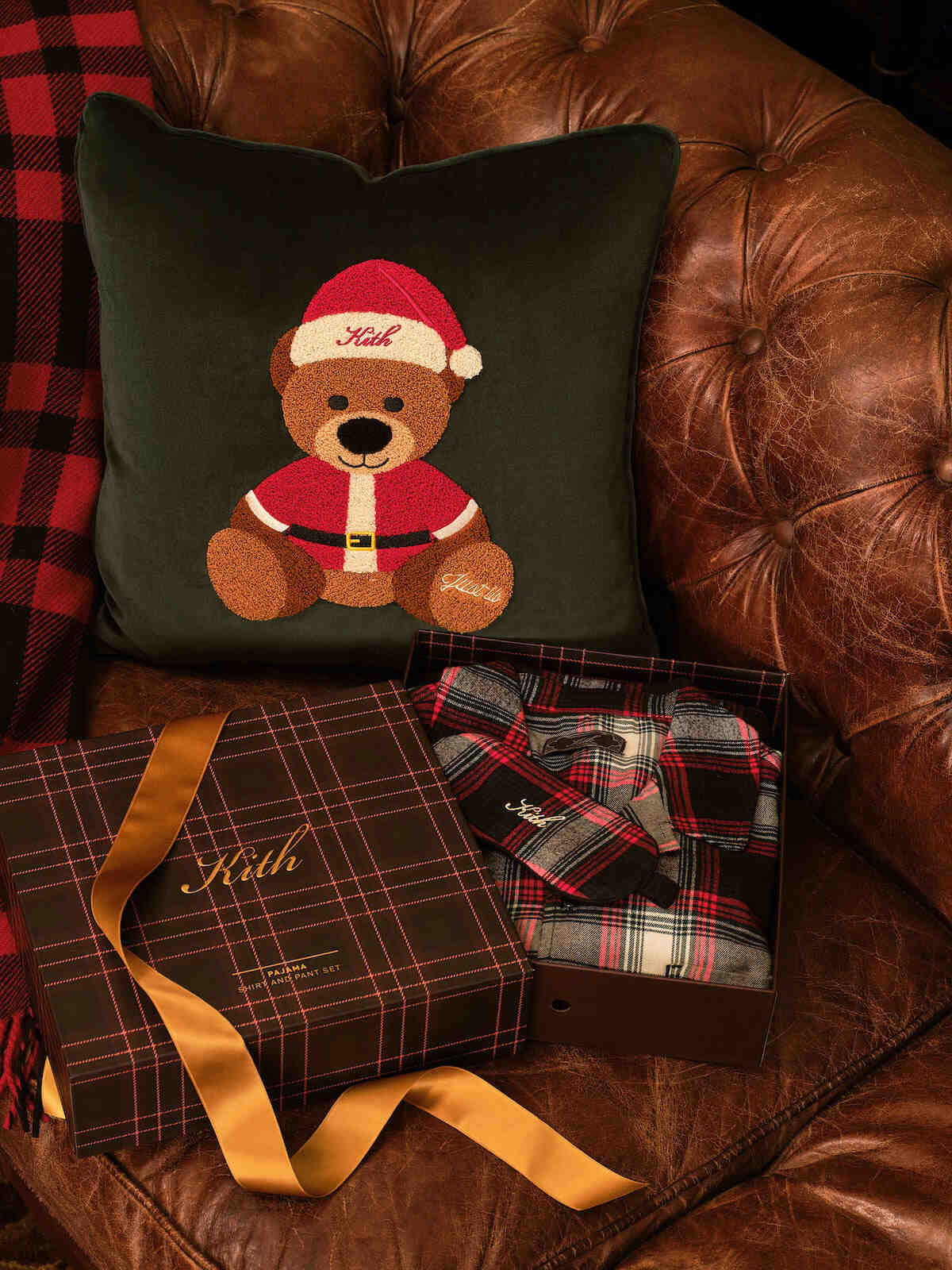 Kithmas 2025 將與迪斯尼、Bose、高達等一起到來 KITH - Kithmas 2025 將與迪斯尼、Bose、高達等一起到來