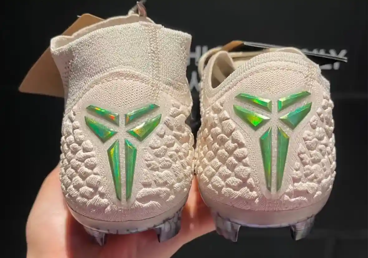 科比·布萊恩特 x 耐克 Phantom 6 Elite 足球釘鞋將於2025年假日季發售 Nike Phantom 6, Nike, Kobe Bryant Shoes - 科比·布萊恩特 x 耐克 Phantom 6 Elite 足球釘鞋將於2025年假日季發售