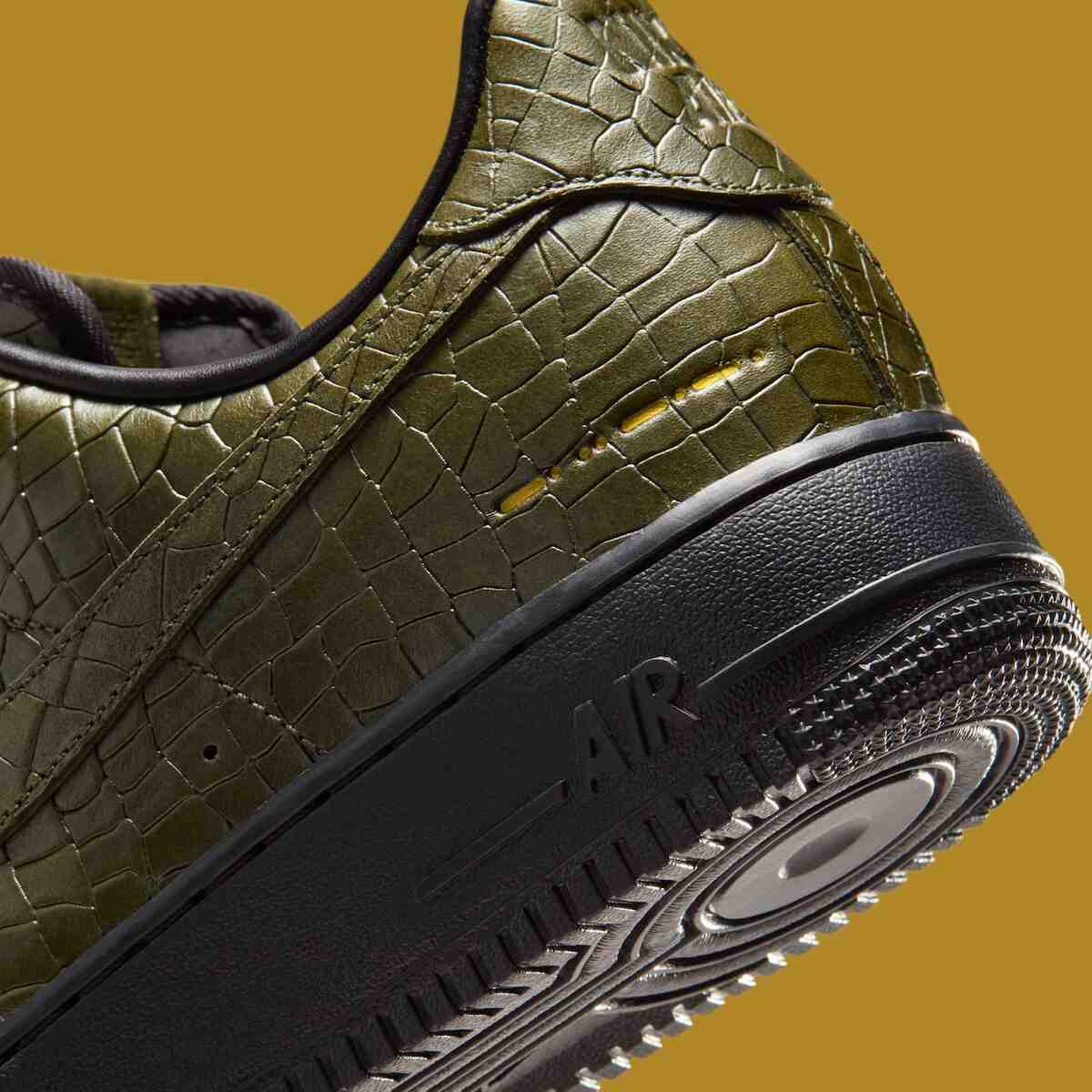 Nike Air Force 1 Low, Nike Air Force 1, Nike - 耐克 Air Force 1 Low 將 "卡其色鱷魚皮 "和摩斯密碼細節相結合