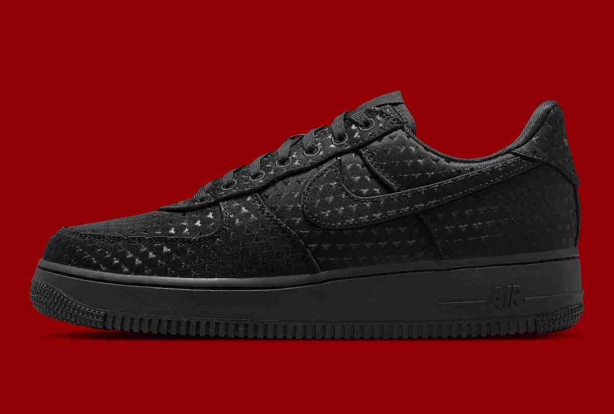 2026 年情人節,耐克 Air Force 1 Low 採用全黑配色 Nike Air Force 1 Low, Nike Air Force 1, Nike - 2026 年情人節,耐克 Air Force 1 Low 採用全黑配色