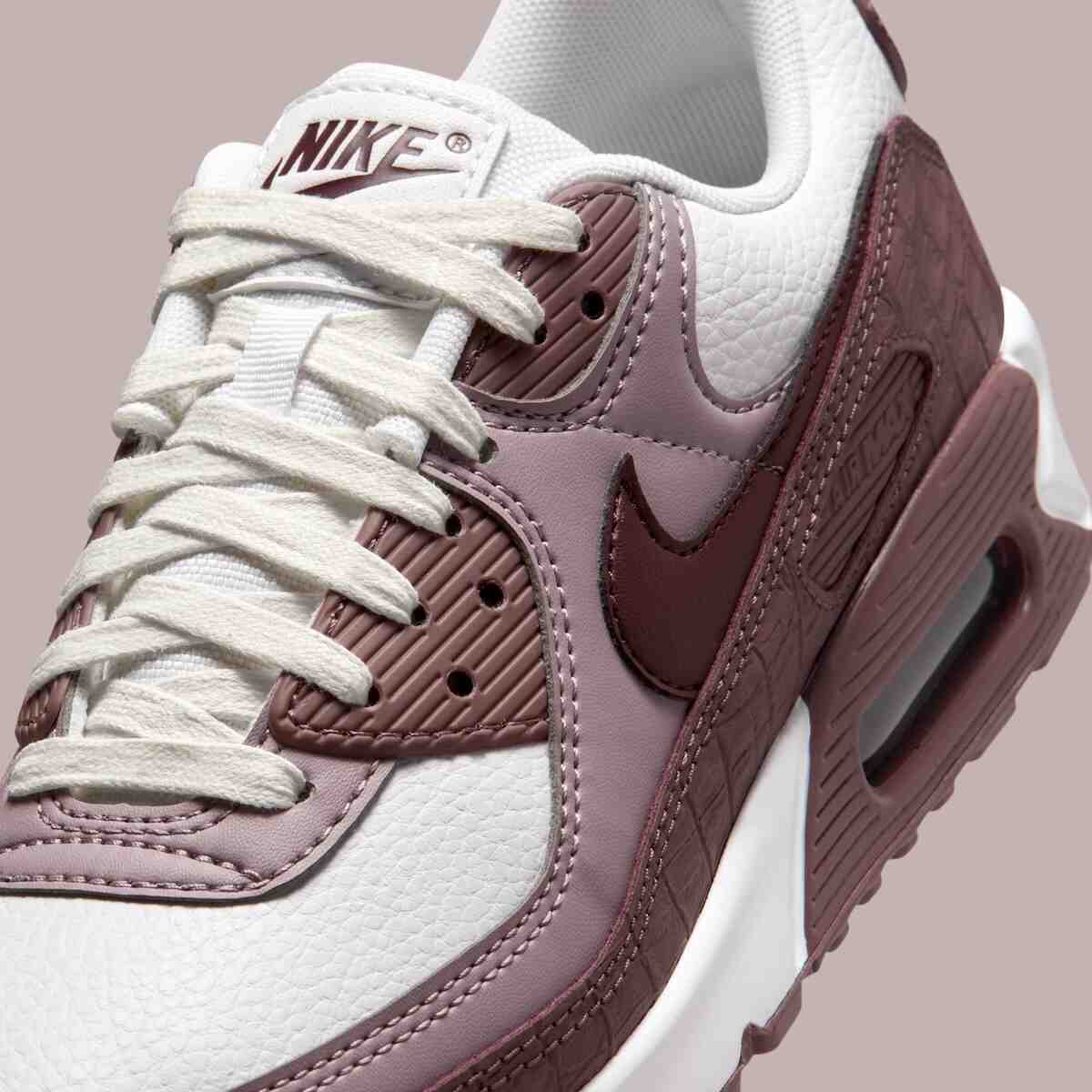 耐克為 Air Max 90 打造 "勃艮第鱷魚皮 "高級外觀 Nike Air Max 90, Nike - 耐克為 Air Max 90 打造 "勃艮第鱷魚皮 "高級外觀