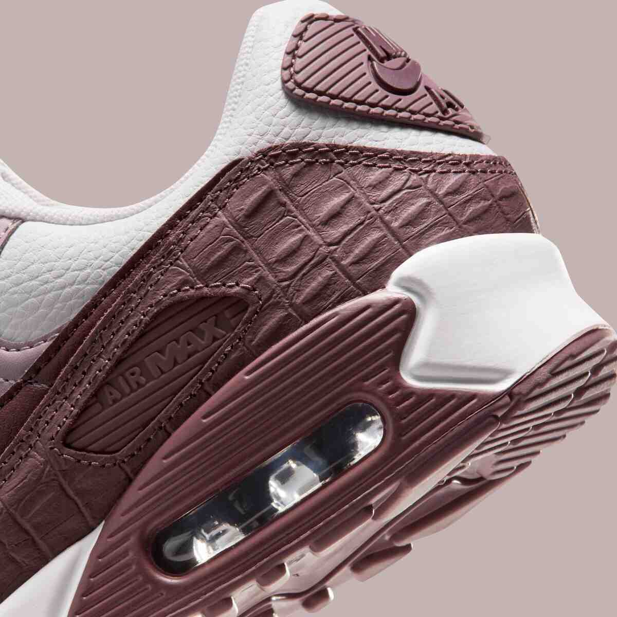 耐克為 Air Max 90 打造 "勃艮第鱷魚皮 "高級外觀 Nike Air Max 90, Nike - 耐克為 Air Max 90 打造 "勃艮第鱷魚皮 "高級外觀