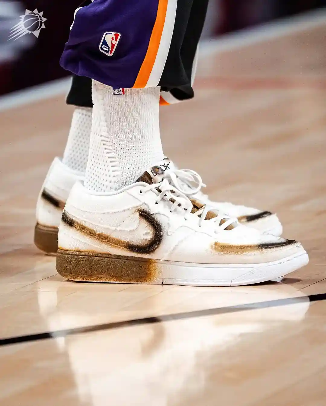 Nike Book 1, Nike, Devin Booker - 耐克圖書 1 "火炬 "配色標志着首款機型的最終篇章