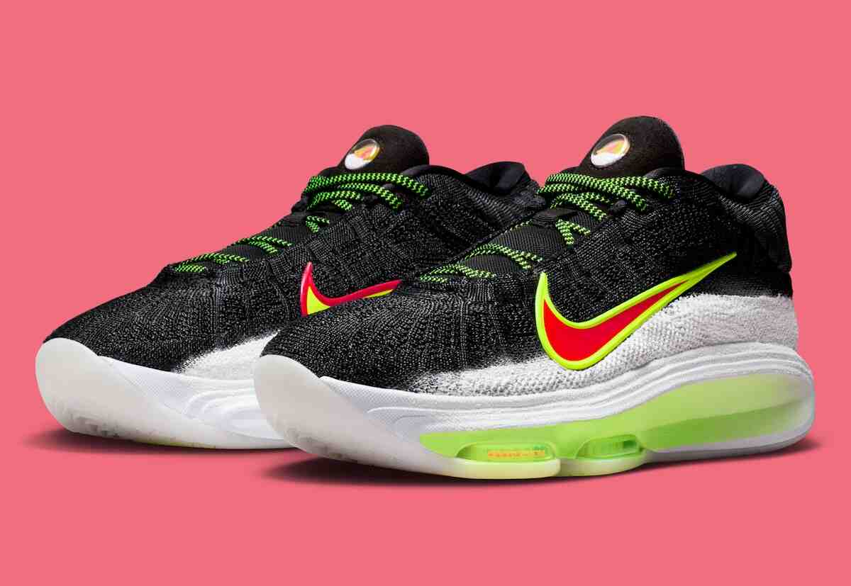 Victor Wembanyama x Nike GT Hustle 3 "聖誕節 "在鞋舌上印有雪球圖案 Victor Wembanyama, Nike GT Hustle 3, Nike - Victor Wembanyama x Nike GT Hustle 3 "聖誕節 "在鞋舌上印有雪球圖案