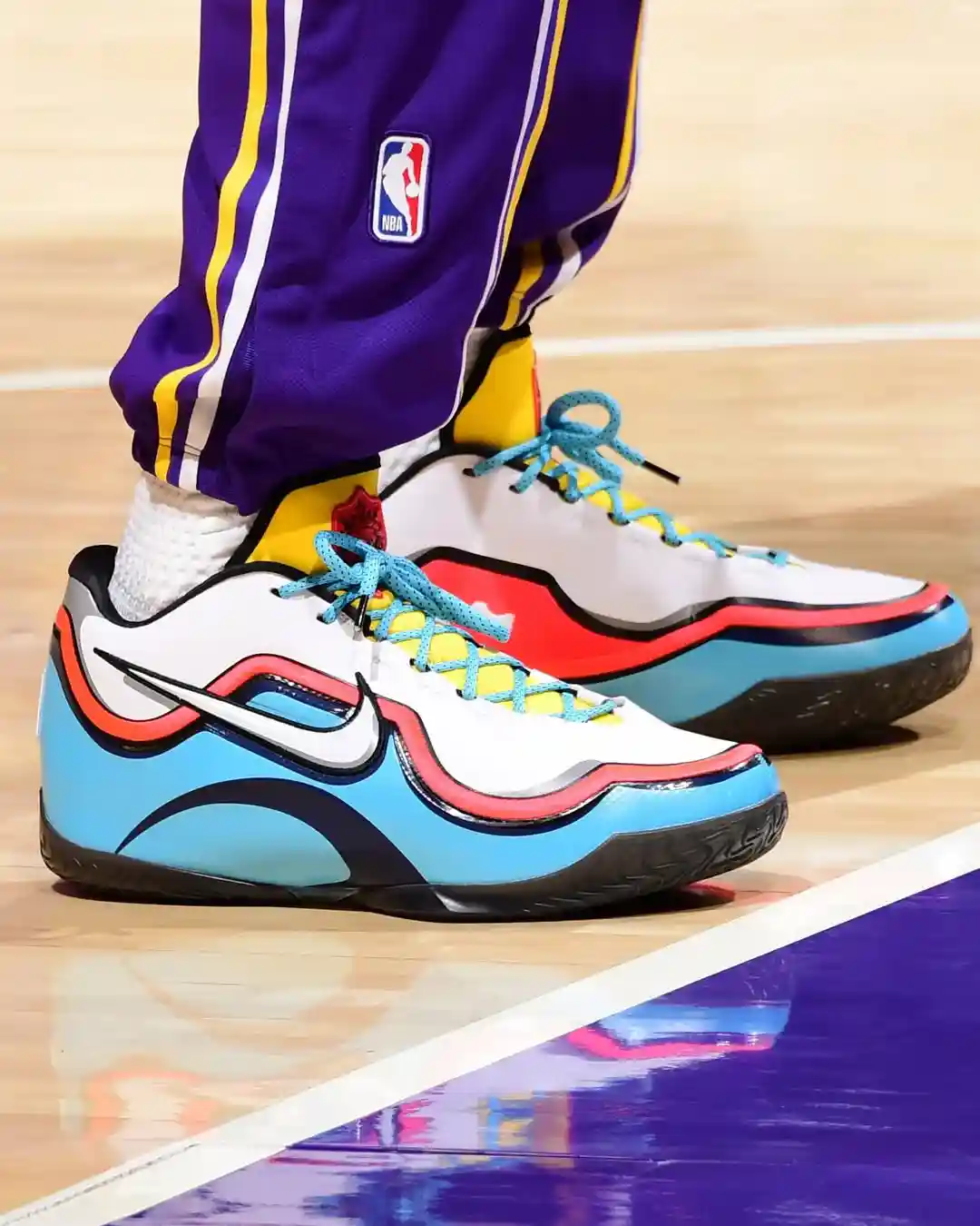 PJ Tucker, Nike LeBron 23, Nike - 勒布朗-詹姆斯首次亮相耐克勒布朗 23 "斯蒂文 "PE 鞋款