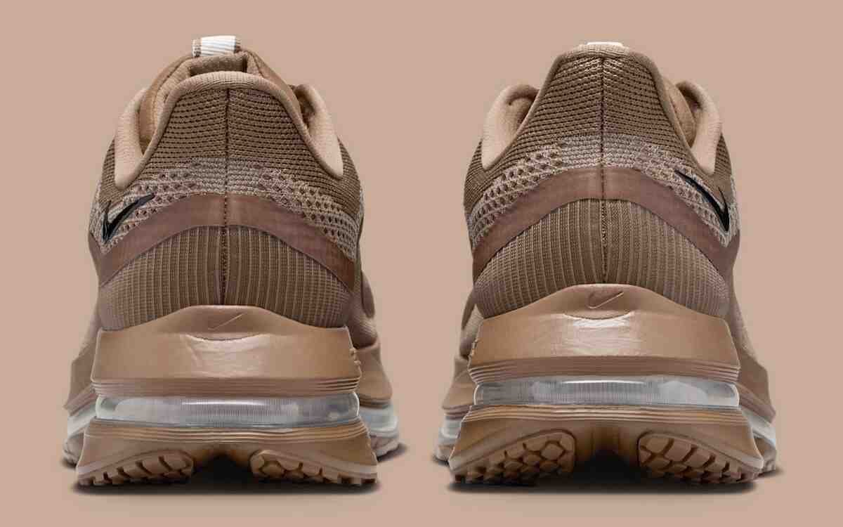 Nike Pegasus Premium, Nike - 耐克 Pegasus Premium 帶來 "卡爾德拉棕 "和 "山核桃 "堅果風味