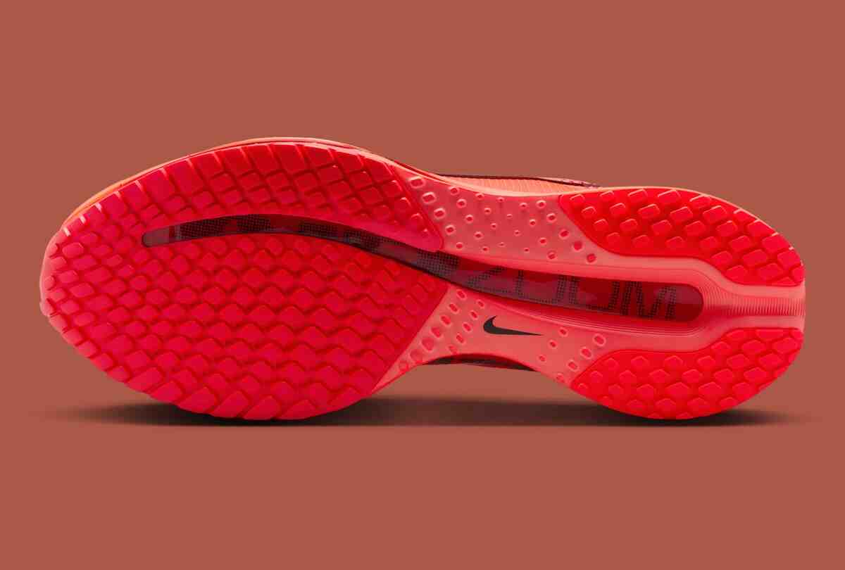 耐克 Pegasus Premium 以鮮明的深紅色調點亮 2026 年 Nike Pegasus Premium, Nike - 耐克 Pegasus Premium 以鮮明的深紅色調點亮 2026 年