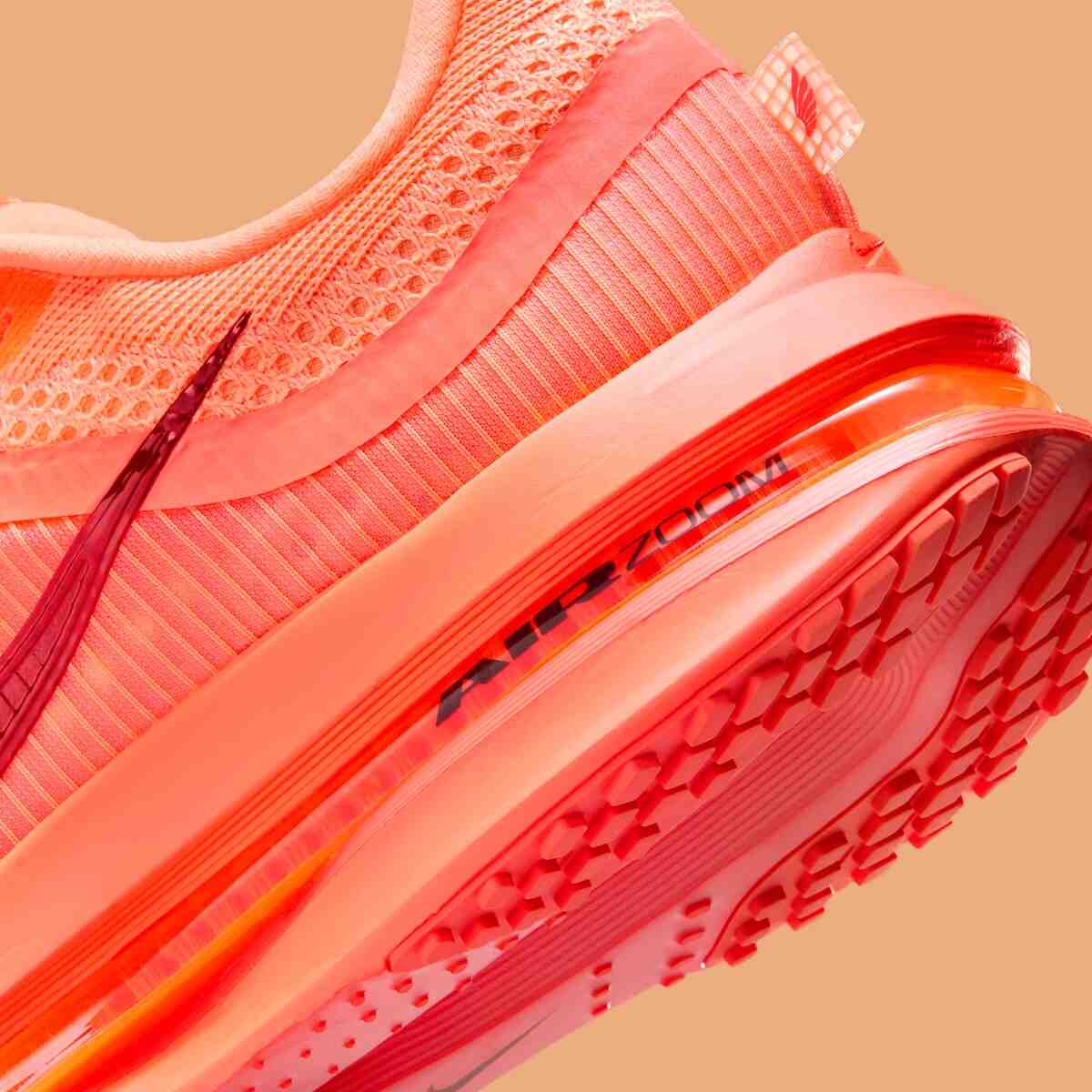 耐克 Pegasus Premium "橙色脈沖 "為耐克跑步運動帶來高能色彩 Nike Pegasus Premium, Nike - 耐克 Pegasus Premium "橙色脈沖 "為耐克跑步運動帶來高能色彩