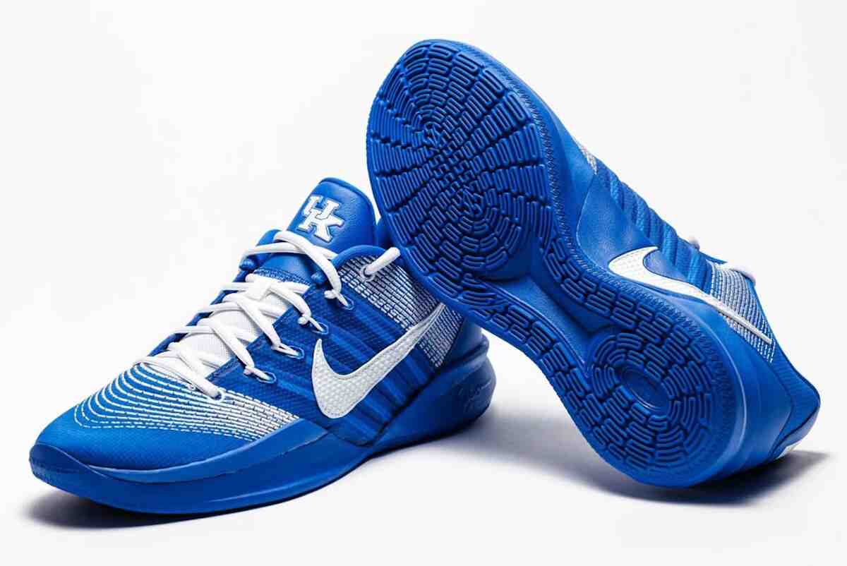 Nike Sabrina 3, Nike - 耐克 Sabrina 3 "肯塔基 "PE 將野貓藍帶到中心球場