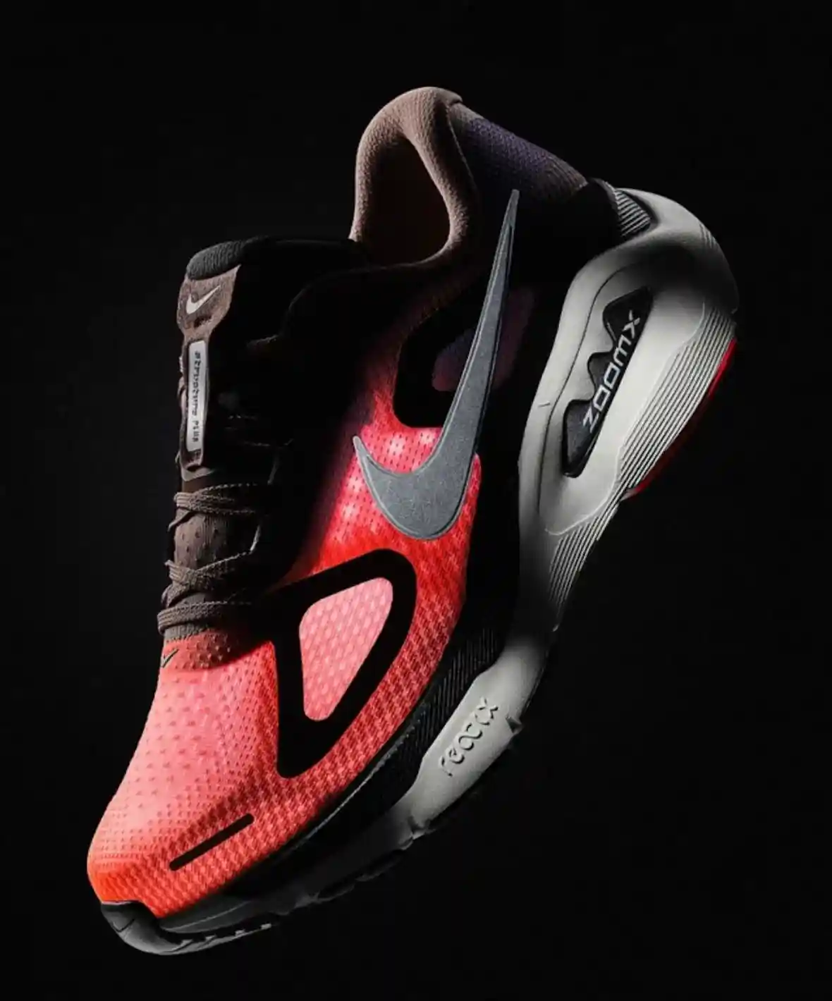 Nike Structure Plus, Nike - 耐克 Structure Plus 重新定義了 2026 年路跑運動員的穩定性