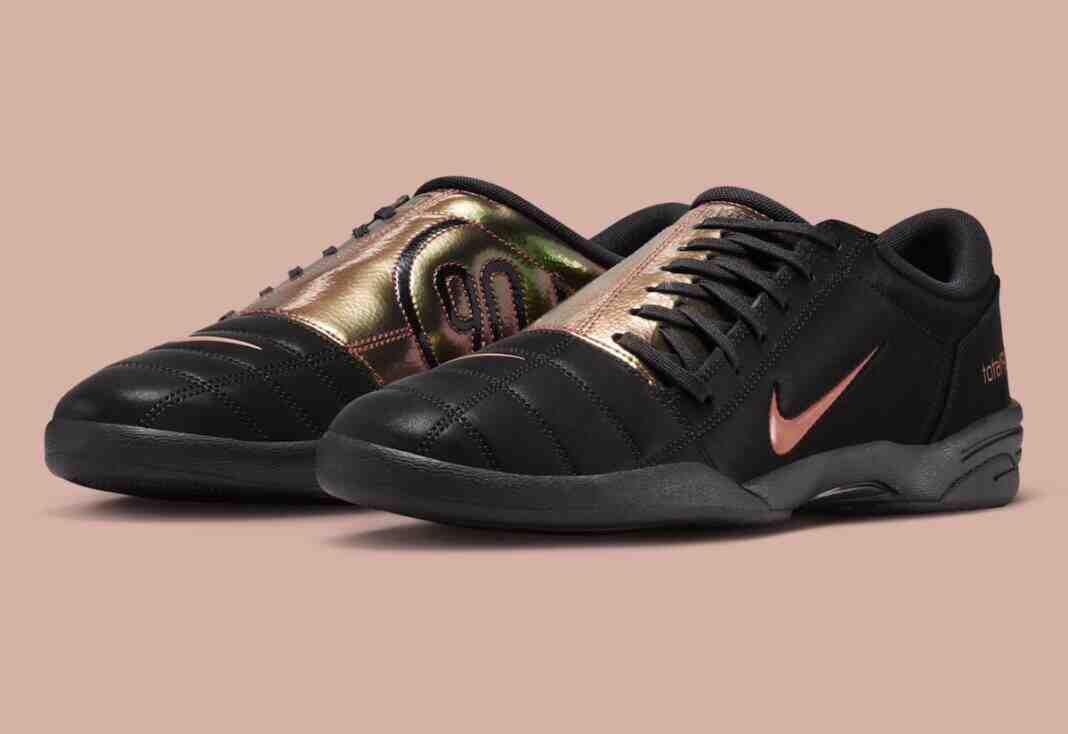 Nike Total 90 III, Nike Total 90, Nike - 耐克 TOTAL 90 III "黑/紅深褐色 "為室內帶來暗色金屬風情