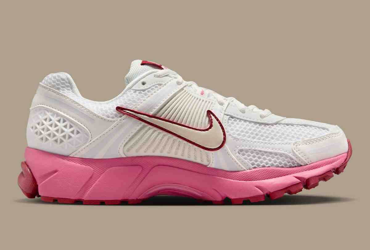 Nike Zoom Vomero 5, Nike - 耐克 Zoom Vomero 5 "牡丹 "為新年做好准備