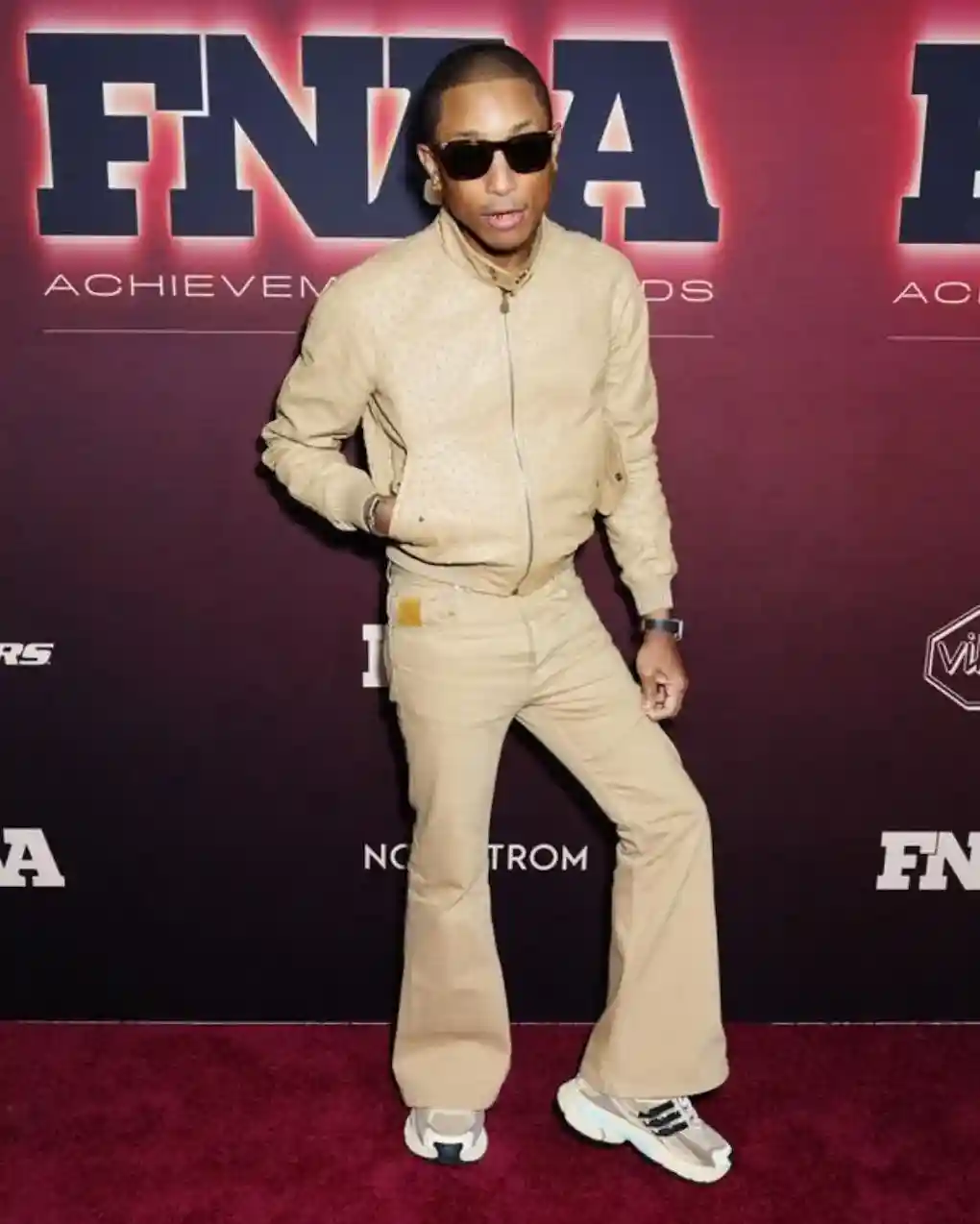 法瑞爾首推全新阿迪達斯水母 "棕褐色 "配色 Pharrell Williams, adidas Adistar Jellyfish, adidas - 法瑞爾首推全新阿迪達斯水母 "棕褐色 "配色