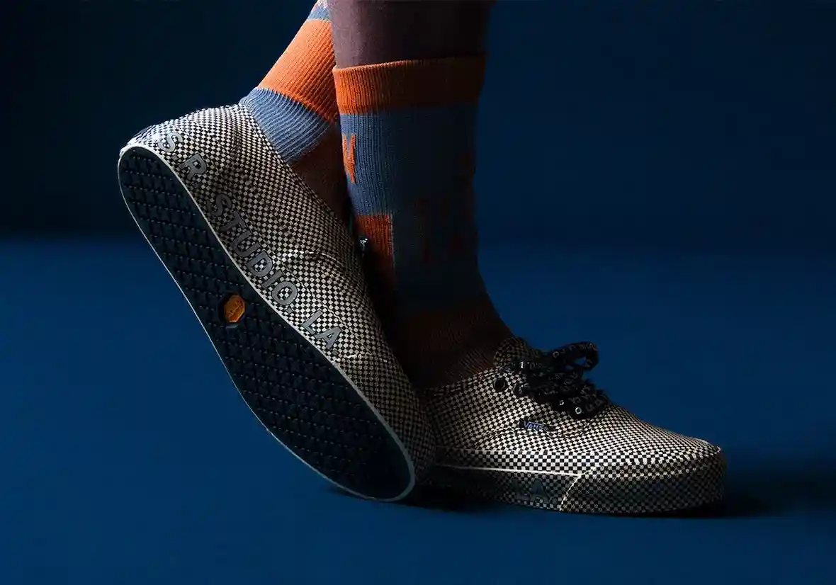 S.R. STUDIO x Vans 2025 年假日系列將鞋類推向雕塑領域 Vibram, Vans Authentic, Vans - S.R. STUDIO x Vans 2025 年假日系列將鞋類推向雕塑領域