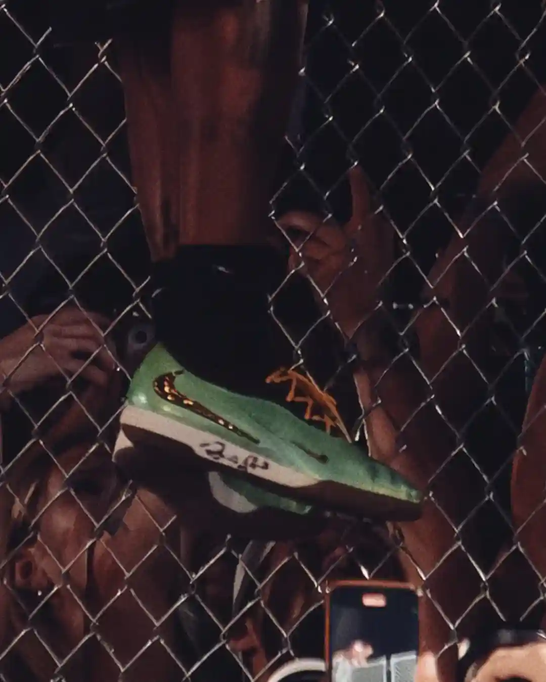 Travis Scott, Nike - 特拉維斯-斯科特在邁阿密 TOMA El Juego 首次亮相耐克足球鞋