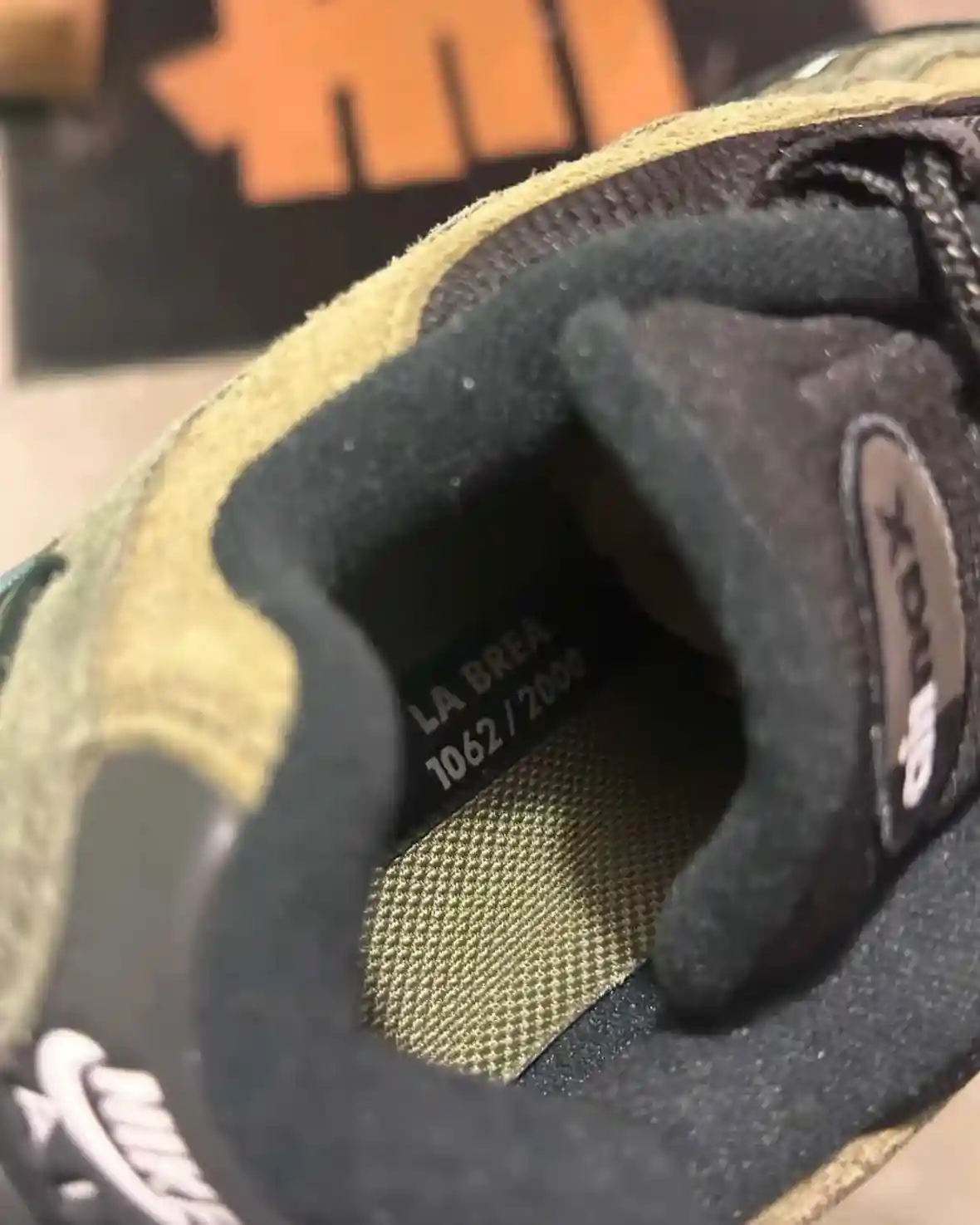 UNDEFEATED x Nike Air Max 95 "Medium Olive" 洛杉磯獨家發售 Undefeated, Nike Air Max 95, Nike - UNDEFEATED x Nike Air Max 95 "Medium Olive" 洛杉磯獨家發售