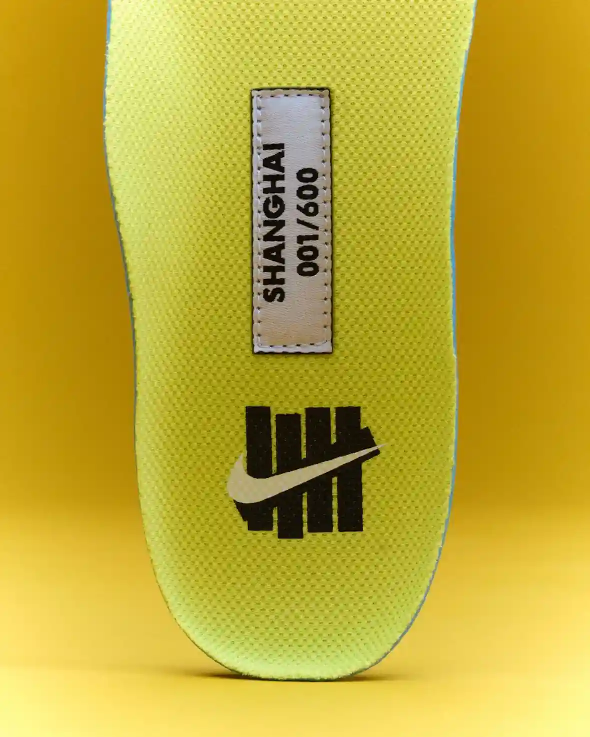 Undefeated x Nike Air Max 95 "上海 "限量 600 雙 Undefeated, Nike Air Max 95, Nike - Undefeated x Nike Air Max 95 "上海 "限量 600 雙