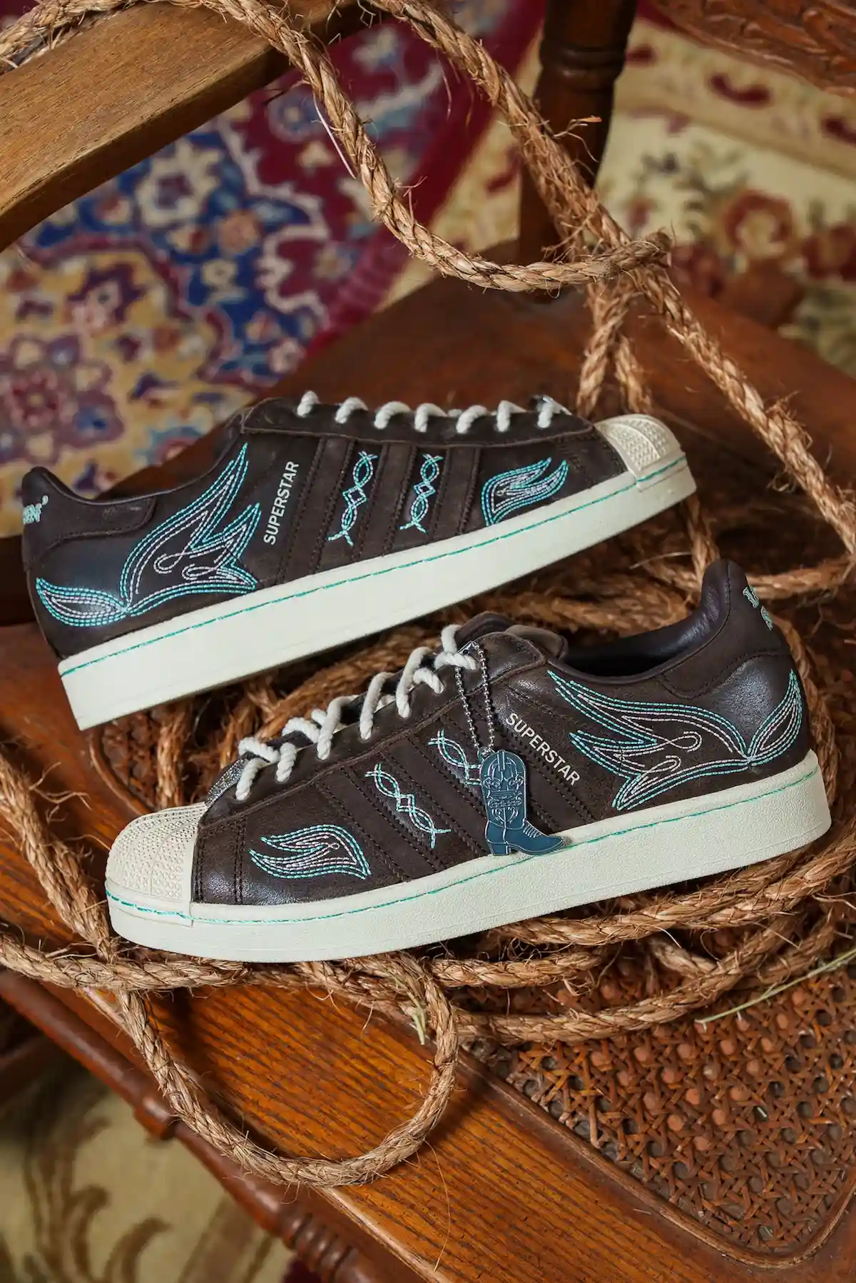 Active Athlete x adidas Superstar "Lone Star Reppin" 慶祝德克薩斯文化 adidas superstar, adidas - Active Athlete x adidas Superstar "Lone Star Reppin" 慶祝德克薩斯文化