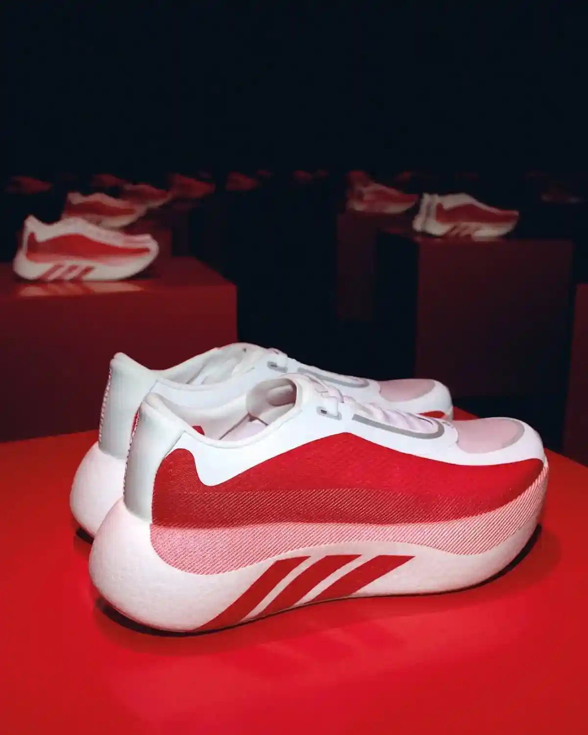 adidas Hyperboost Edge, adidas - 阿迪達斯 Hyperboost Edge "純正紅寶石 "3 月 17 日首發