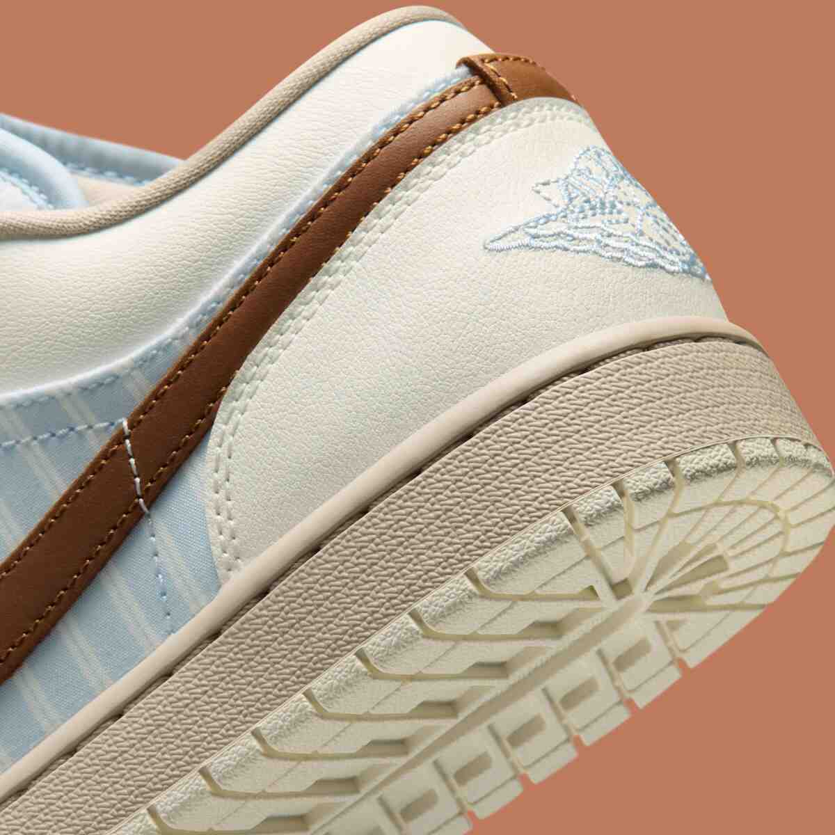 Jordan Legacy 312, Air Jordan 1 Low, Air Jordan 1 - Air Jordan 1 Low 和 Legacy 312 Low 加入俏皮的 "細條紋 "套裝