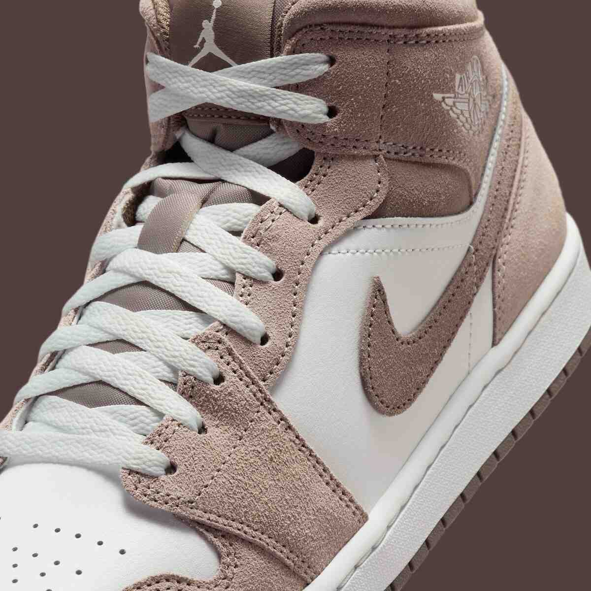 Air Jordan 1 Mid, Air Jordan 1, Air Jordan - Air Jordan 1 Mid "Enigma Stone" 採用軟麂皮材質