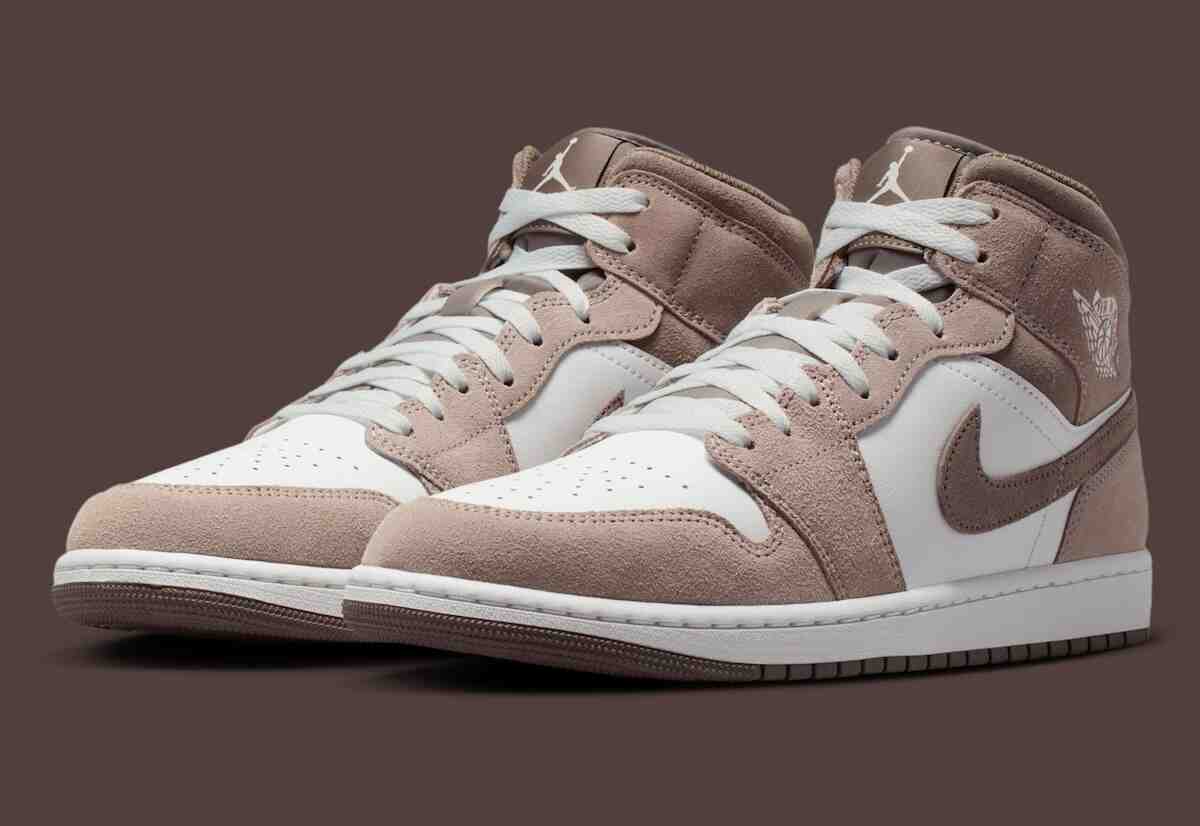 Air Jordan 1 Mid, Air Jordan 1, Air Jordan - Air Jordan 1 Mid "Enigma Stone" 採用軟麂皮材質