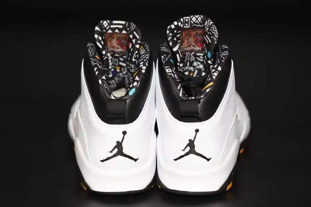 Air Jordan 10 "馬丁 "樣品揭示了一種罕見的情景喜劇靈感設計 Air Jordan 10, Air Jordan 1, Air Jordan - Air Jordan 10 "馬丁 "樣品揭示了一種罕見的情景喜劇靈感設計