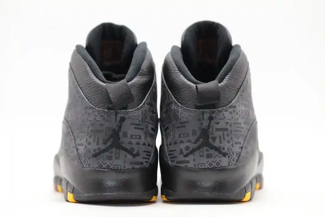 Air Jordan 10 "馬丁 "樣品揭示了一種罕見的情景喜劇靈感設計 Air Jordan 10, Air Jordan 1, Air Jordan - Air Jordan 10 "馬丁 "樣品揭示了一種罕見的情景喜劇靈感設計