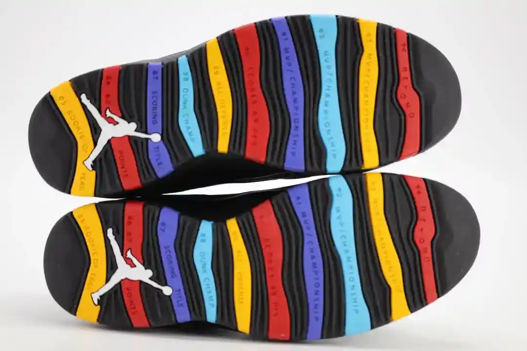 Air Jordan 10 "馬丁 "樣品揭示了一種罕見的情景喜劇靈感設計 Air Jordan 10, Air Jordan 1, Air Jordan - Air Jordan 10 "馬丁 "樣品揭示了一種罕見的情景喜劇靈感設計