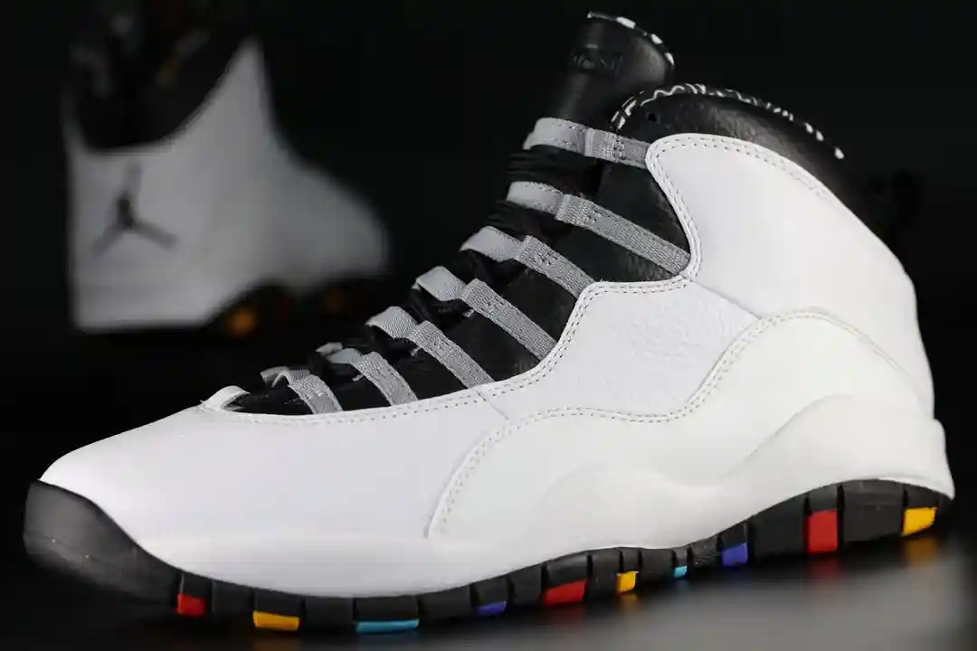 Air Jordan 10 "馬丁 "樣品揭示了一種罕見的情景喜劇靈感設計 Air Jordan 10, Air Jordan 1, Air Jordan - Air Jordan 10 "馬丁 "樣品揭示了一種罕見的情景喜劇靈感設計