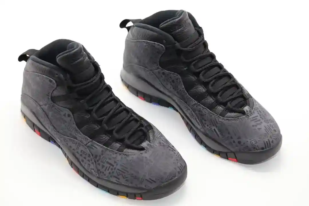 Air Jordan 10 "馬丁 "樣品揭示了一種罕見的情景喜劇靈感設計 Air Jordan 10, Air Jordan 1, Air Jordan - Air Jordan 10 "馬丁 "樣品揭示了一種罕見的情景喜劇靈感設計