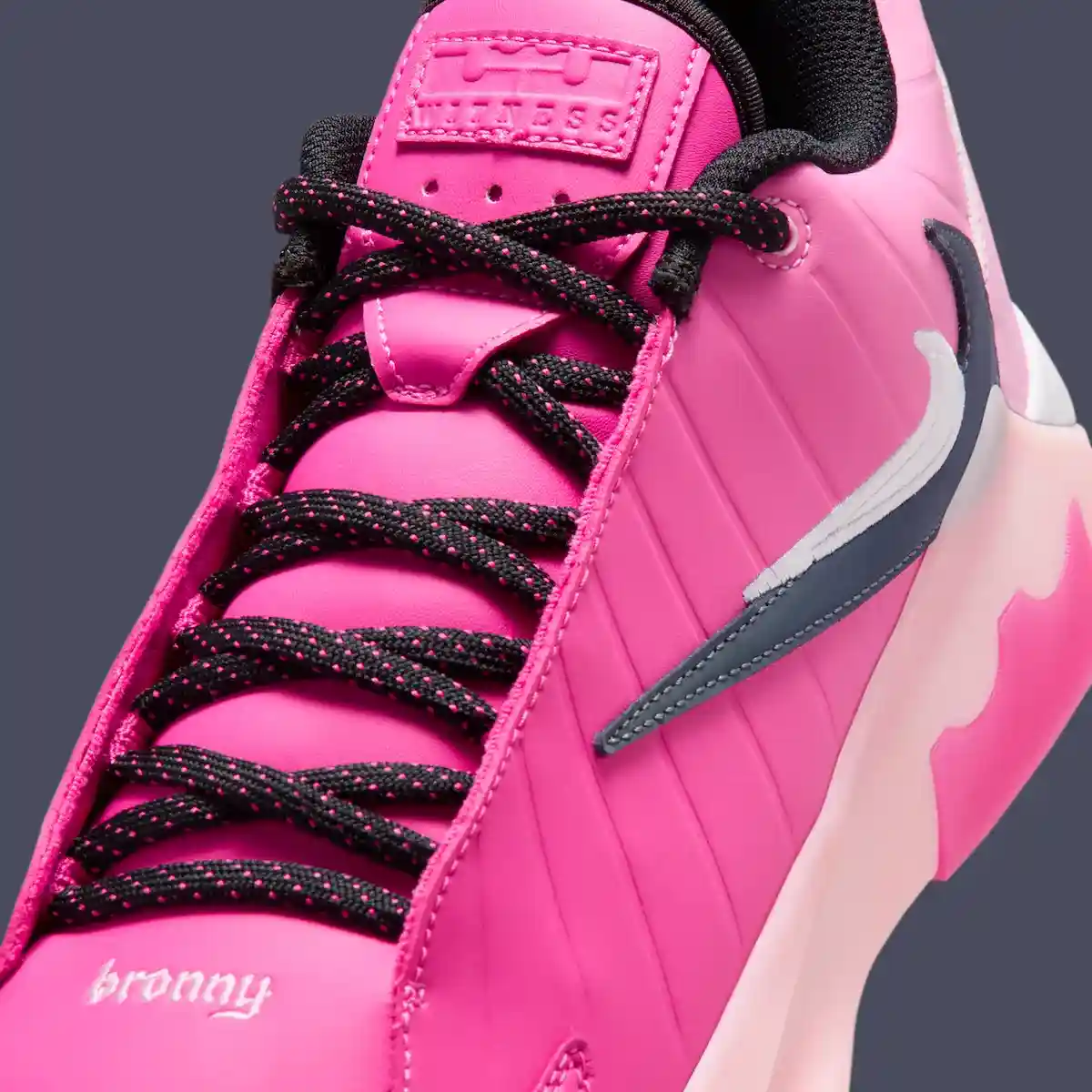 Nike LeBron Witness 9, Nike LeBron Witness, Nike, Bronny James - 布朗尼-詹姆斯的耐克 LeBron Witness 9 PE 現已上市（2026 年 3 月）