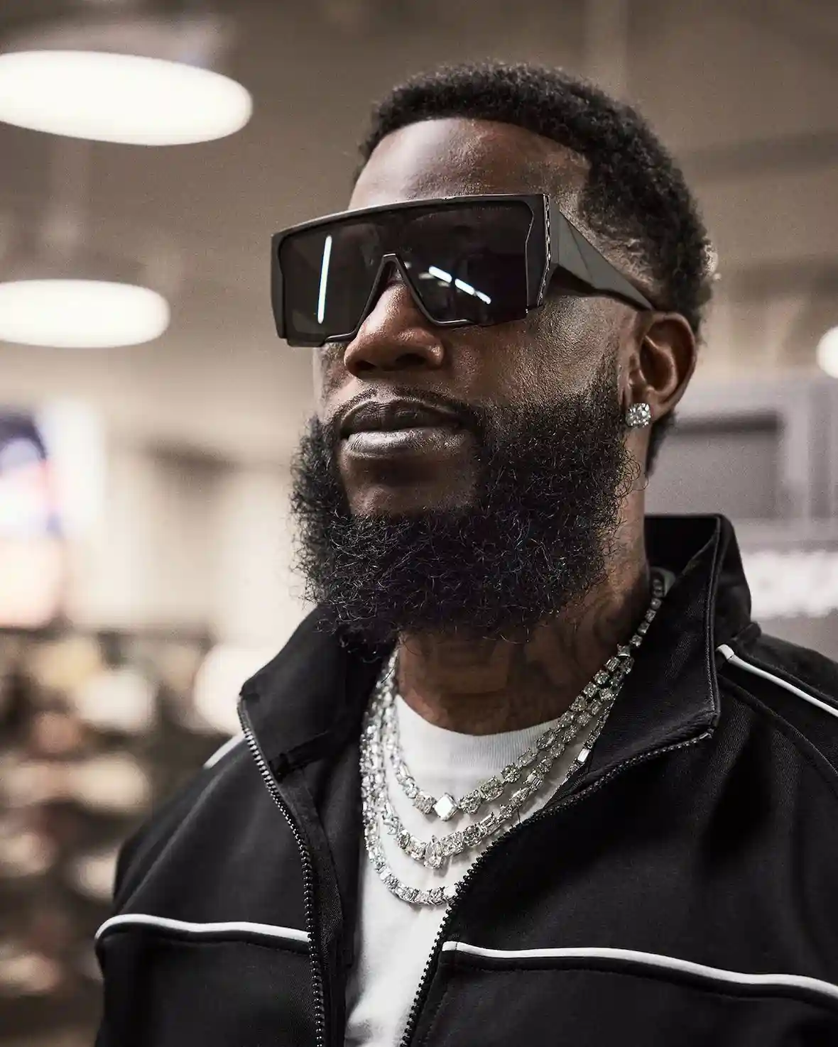 古馳-馬內(Gucci Mane)與 Foot Locker 合作,出演 HOKA Bondi 7 廣告大片 Hoka, Foot Locker - 古馳-馬內(Gucci Mane)與 Foot Locker 合作,出演 HOKA Bondi 7 廣告大片