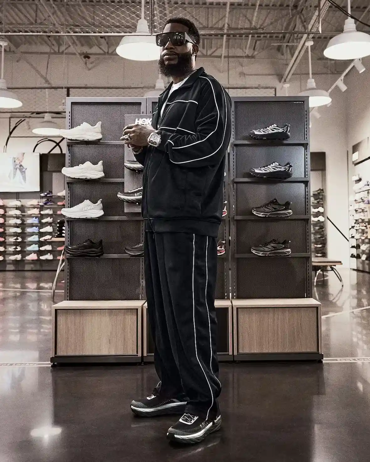 古馳-馬內(Gucci Mane)與 Foot Locker 合作,出演 HOKA Bondi 7 廣告大片 Hoka, Foot Locker - 古馳-馬內(Gucci Mane)與 Foot Locker 合作,出演 HOKA Bondi 7 廣告大片