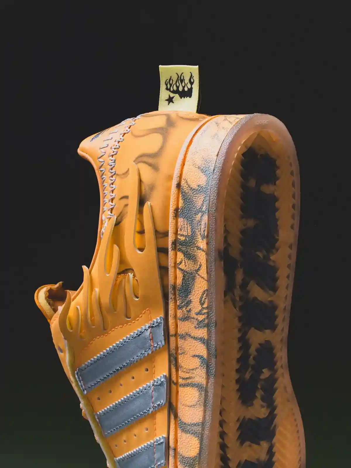 Hellstar x adidas Superstar "朦朧橙 "4 月 10 日發佈 Hellstar, adidas superstar, adidas - Hellstar x adidas Superstar "朦朧橙 "4 月 10 日發佈