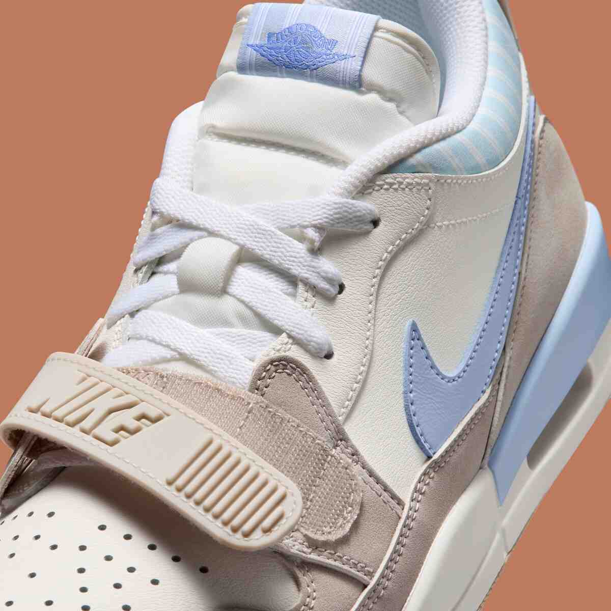 Jordan Legacy 312, Air Jordan 1 Low, Air Jordan 1 - Air Jordan 1 Low 和 Legacy 312 Low 加入俏皮的 "細條紋 "套裝