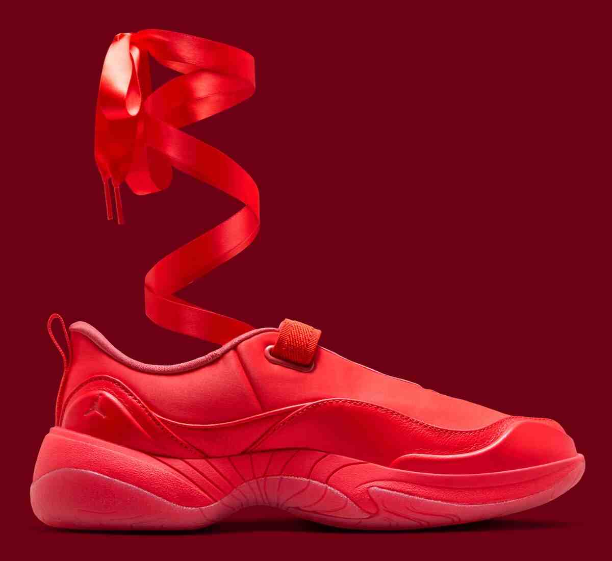 Nike, Jordan Pointe, Air Jordan - 喬丹 Pointe "智利紅 "現已上市（2026 年 3 月）