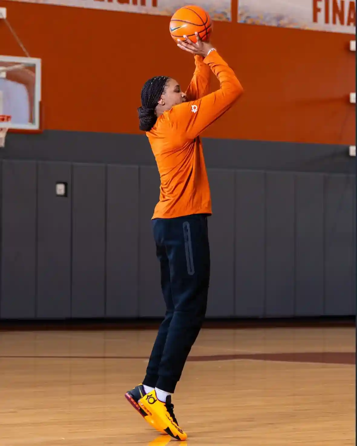 Nike, NBA, Kevin Durant - 凱文-杜蘭特與德克薩斯大學共同推出 KD NIL 團隊計劃