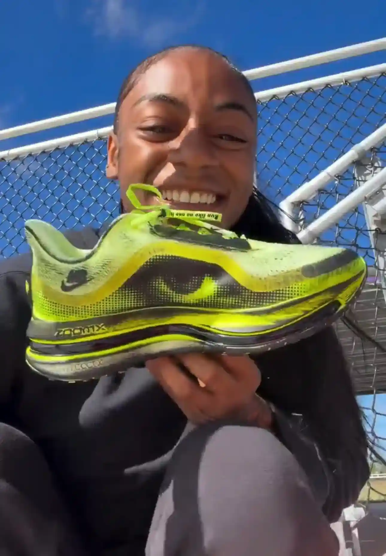 Nike Pegasus Premium, Nike - Sha'Carri Richardson 首次亮相 Melitta Baumeister x Nike Pegasus Premium "Volt "鞋款