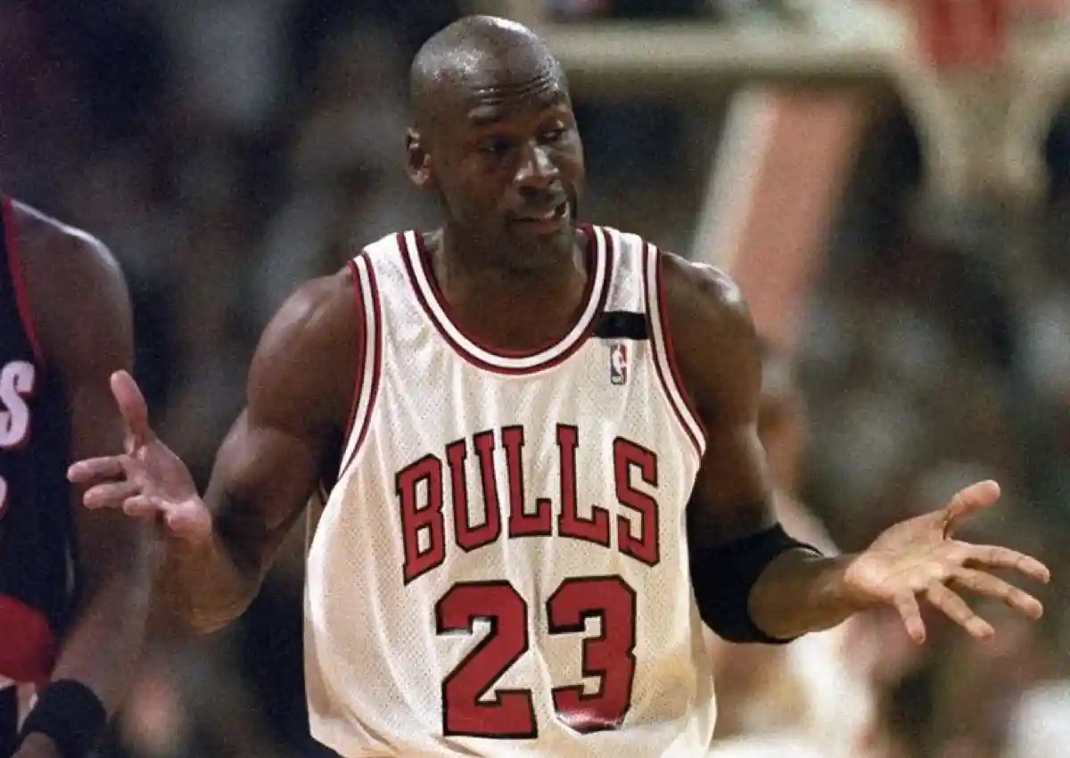 Michael Jordan The Shrug shoes」 and 「Jordan 7 Raptors Finals.