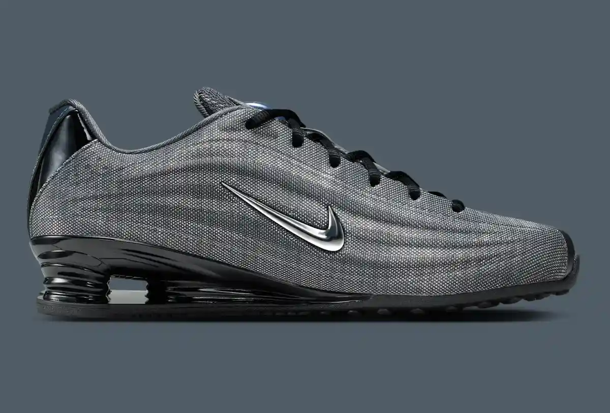 Naked Copenhagen 對 Nike Shox Z 和 Calistra 進行了重新設計,採用了光滑的金屬裝飾 Nike Shox, Nike - Naked Copenhagen 對 Nike Shox Z 和 Calistra 進行了重新設計,採用了光滑的金屬裝飾