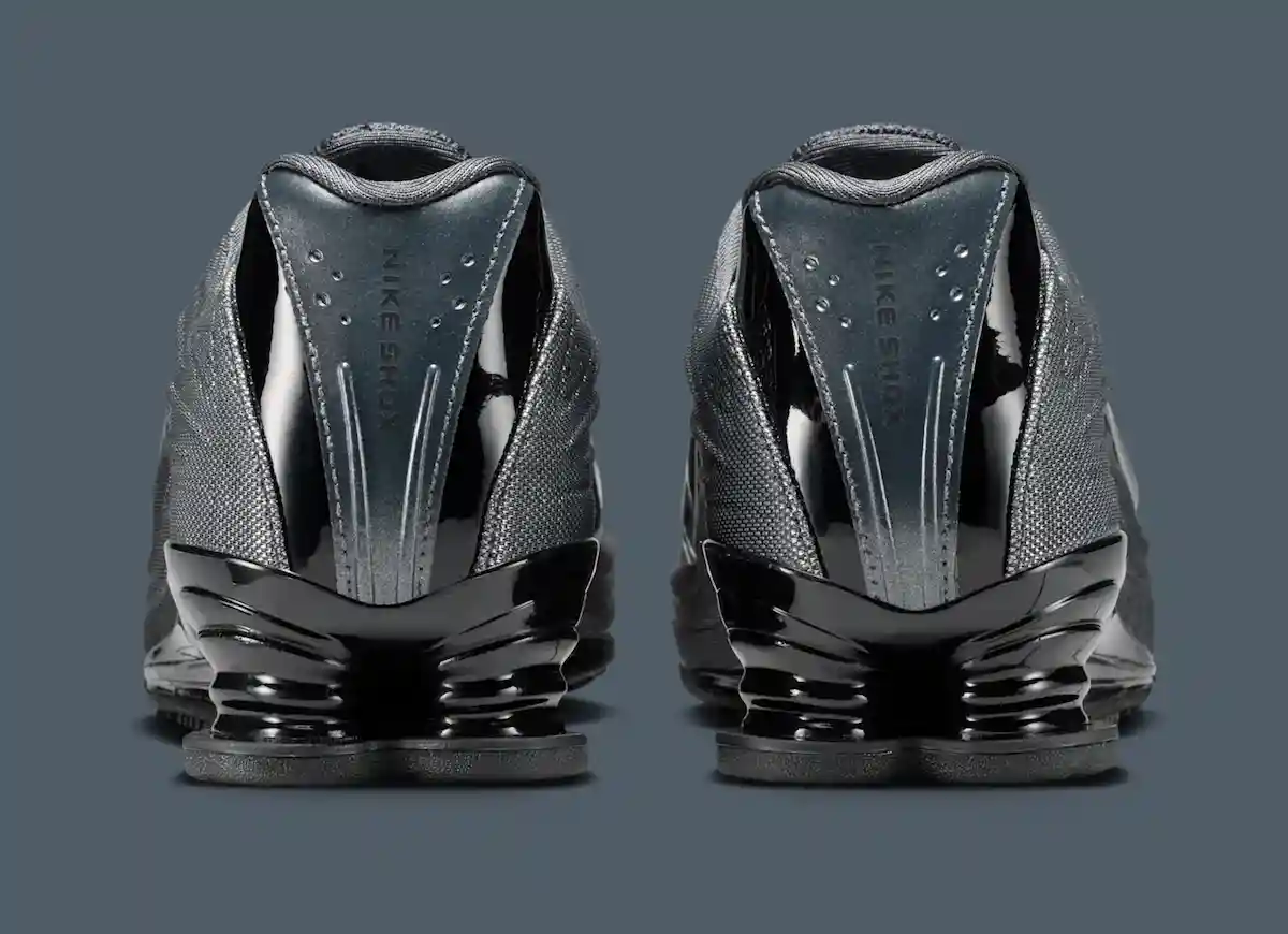 Naked Copenhagen 對 Nike Shox Z 和 Calistra 進行了重新設計,採用了光滑的金屬裝飾 Nike Shox, Nike - Naked Copenhagen 對 Nike Shox Z 和 Calistra 進行了重新設計,採用了光滑的金屬裝飾