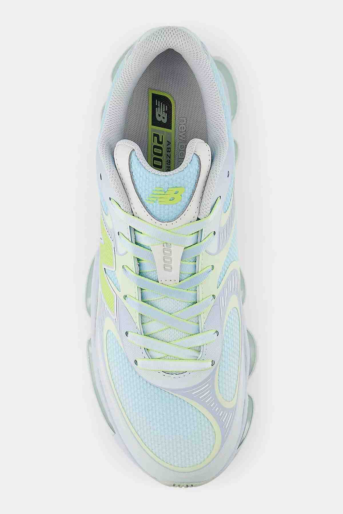 New Balance 2000, New Balance - 這款 New Balance 2000 已為復活節周日做好准備