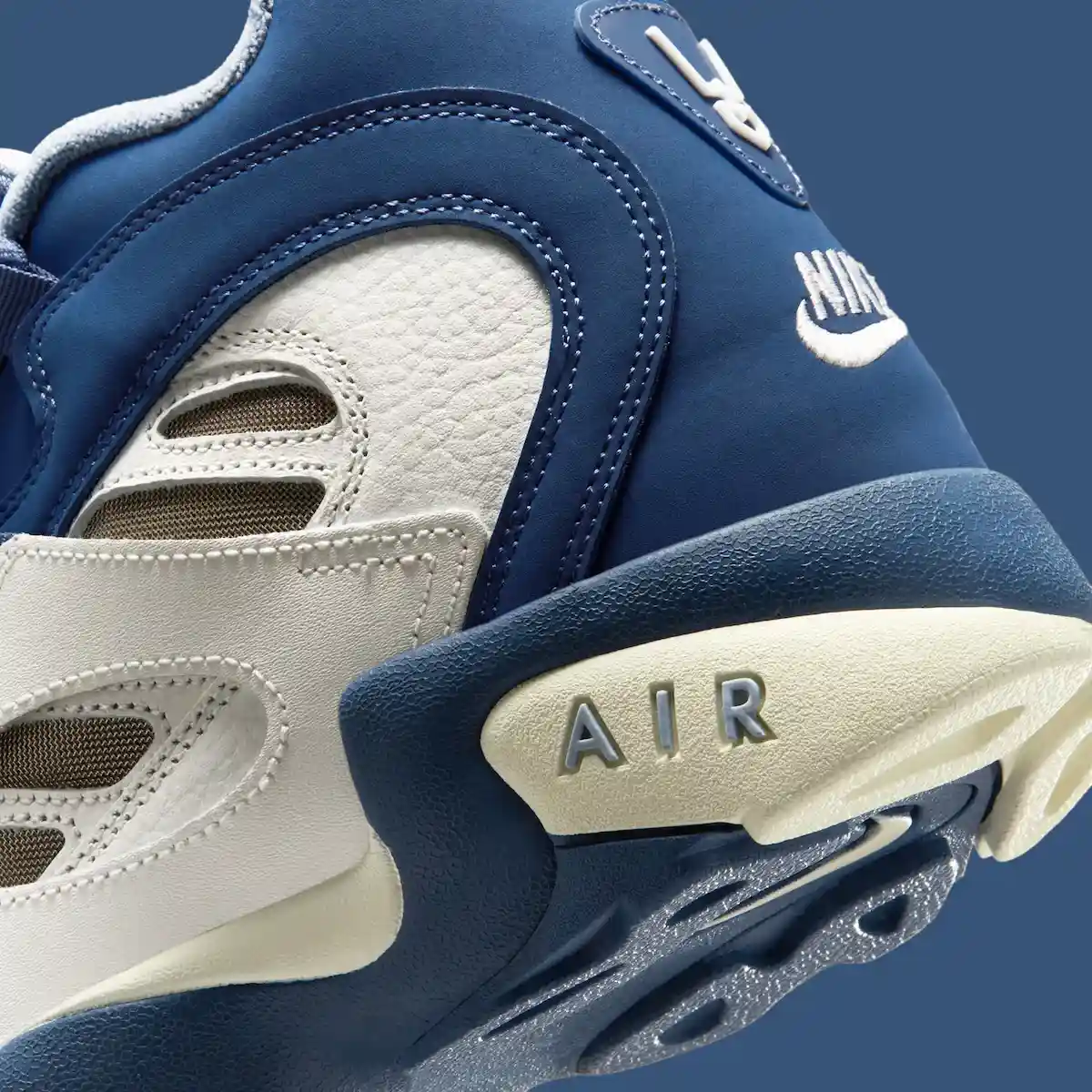 耐克 Air Diamond Turf 2 "皇家隊 "4 月 4 日發佈 Nike Air Diamond Turf 2, Nike Air Diamond Turf, Nike, Deion Sanders - 耐克 Air Diamond Turf 2 "皇家隊 "4 月 4 日發佈