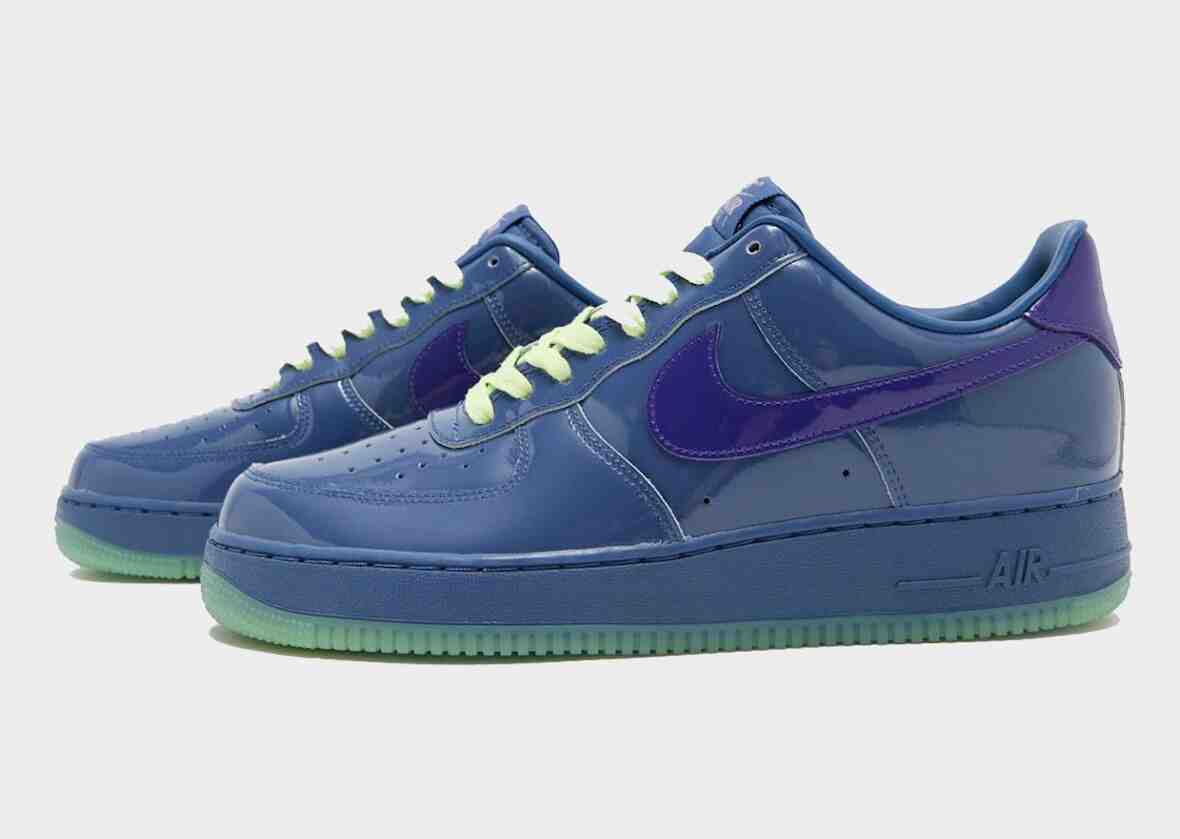 Nike Air Force 1 Low, Nike Air Force 1, Nike, Footpatrol - 藍色漆皮包裹的耐克 Air Force 1 Low