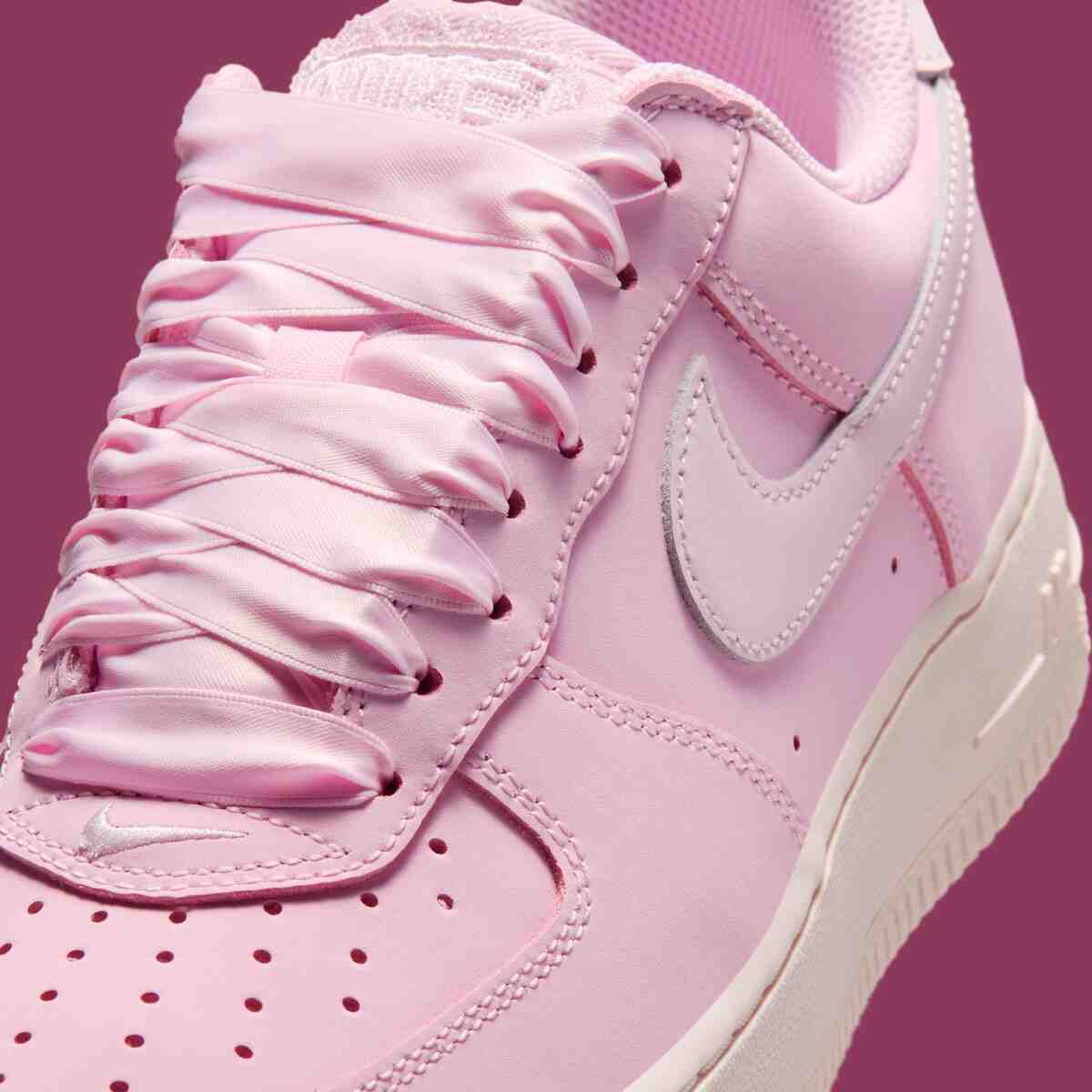 Nike Air Force 1 Low, Nike Air Force 1, Nike - 耐克 Air Force 1 Low "絲帶花邊 "套裝帶來兩種柔和配色