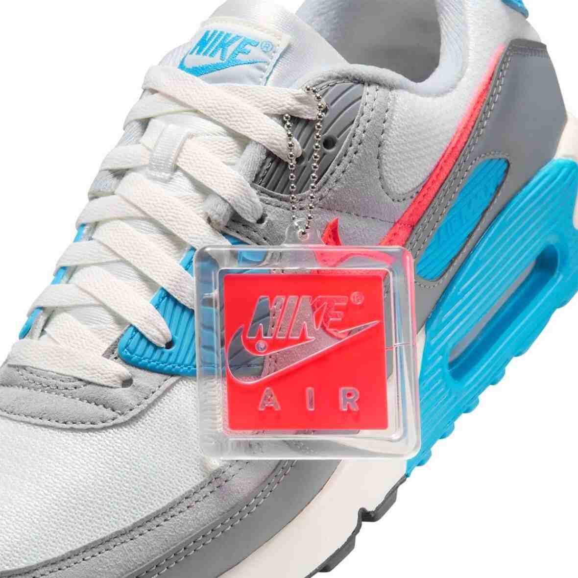 Nike Air Max 90, Nike Air Max, Nike - 耐克為 Air Max 90 增添了 "照片藍/琥珀色 "和 "冷灰色/紅寶石 23 "兩種顏色