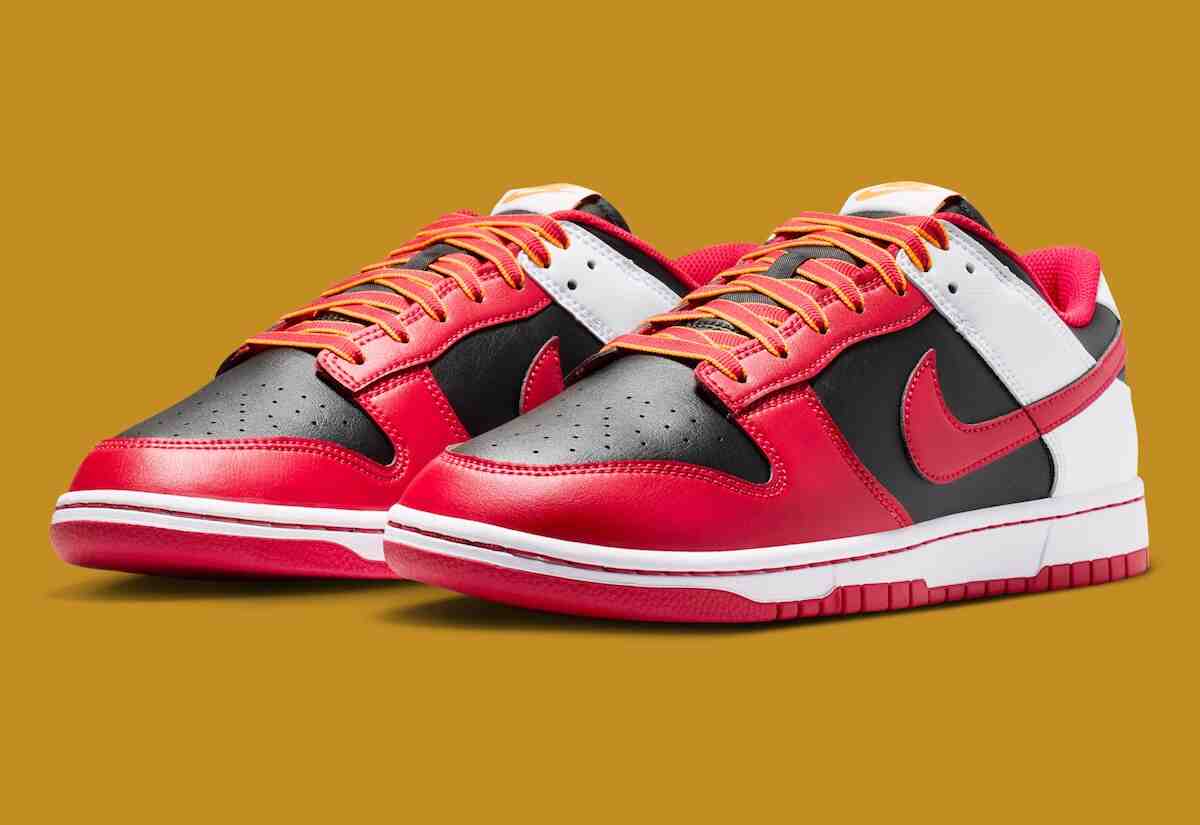 耐克 Dunk Low 復古風 "黑色/大學紅 "將熟悉的色彩搭配帶回身邊 Nike Dunk Low, Nike - 耐克 Dunk Low 復古風 "黑色/大學紅 "將熟悉的色彩搭配帶回身邊