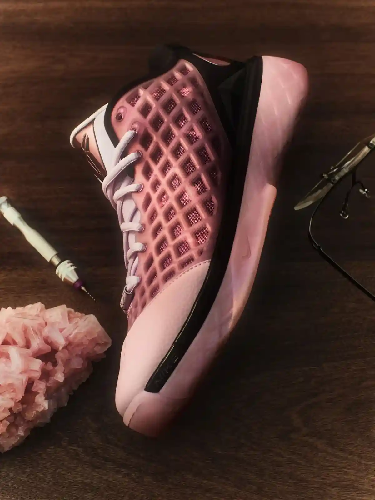 耐克科比 3 Low Protro "粉紅石英 "3 月 13 日發佈 Nike Kobe 3 Protro, Nike Kobe 3 Low, Nike Kobe 3, Nike, NBA - 耐克科比 3 Low Protro "粉紅石英 "3 月 13 日發佈