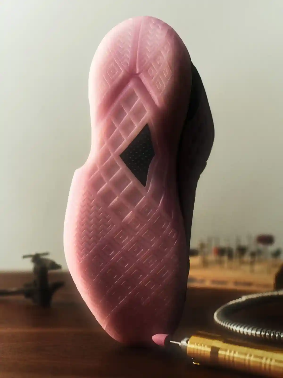 耐克科比 3 Low Protro "粉紅石英 "3 月 13 日發佈 Nike Kobe 3 Protro, Nike Kobe 3 Low, Nike Kobe 3, Nike, NBA - 耐克科比 3 Low Protro "粉紅石英 "3 月 13 日發佈